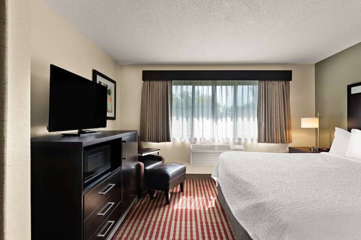 Room 5 of 33